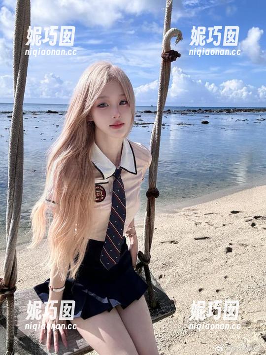 嗲囡囡 - 完美演绎：心妍公主的姐姐全套图包让你感受独特风格.txt