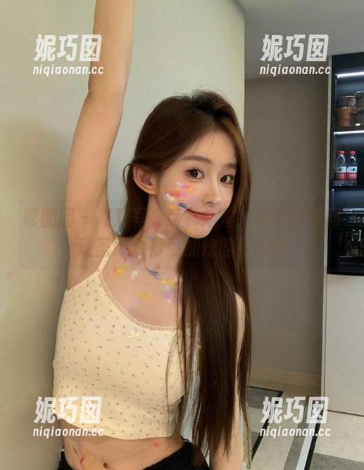 嗲囡囡 - 高清写真版林煊煊，看看她如何让圣诞变得更加炫酷！.txt