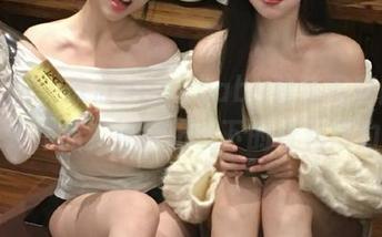 嗲囡囡 – 欣欣Rubybaby独特写真图库：裸足作品，捕捉阳光下的青春活力.txt