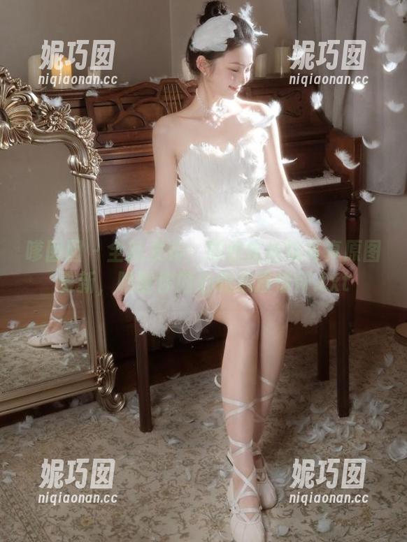 嗲囡囡 - 全新发布：顾欣怡丝袜写真原图更新，唤醒你内心的浪漫情怀.txt