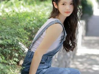 头条女神 – 松果儿独家私拍《温柔》：每张原图都是情感的细腻描绘.txt