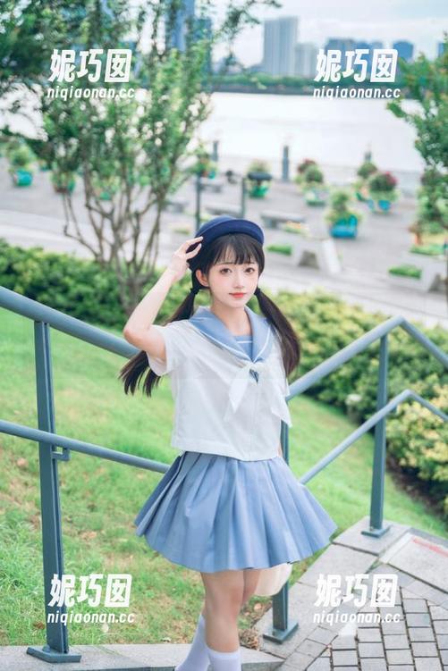 头条女神 - 筱溪连衣裙写真壁纸：美丽如初，但你真的看懂了吗？.txt
