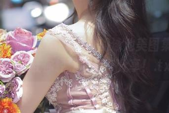 头条女神 – 来自陈怡曼的泳池美图集，丰富资源让你轻松收藏与分享！.txt