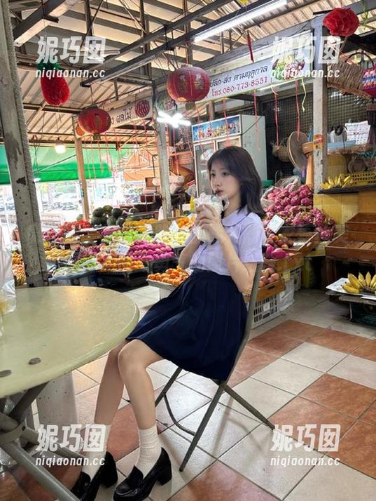 微密圈 - 细数奔跑的晶骡儿的皮衣蕾丝美图：美丽与勇气的照片结合.txt