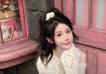 微密圈 – 追随女刺客的足迹，最新镂空写真展现前所未有的创意.txt