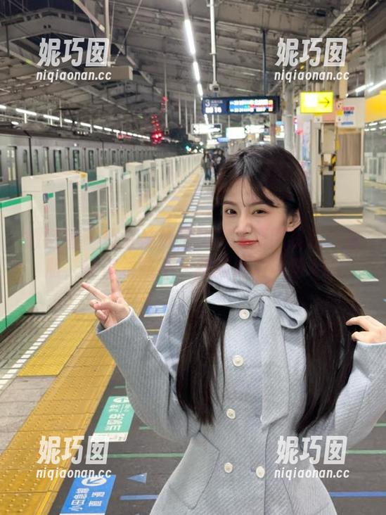 微密圈 - 奶宝妹纸海边写真原图资源完整版，让你领略不一样的海滨风情.txt