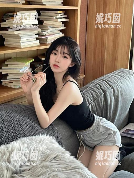 妖精视觉 - 在线解锁妞妞的教室耳语作品，感受少女心的纯真与梦想！.txt