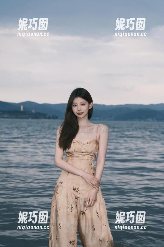 微密圈 - 婉柔yyyy长腿写真资源，捕捉她每一刻的美丽姿态.txt