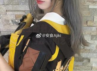 安食Ajiki女王的魅力瞬间，超高清图片合集让你感受她独特的艺术风格！.txt