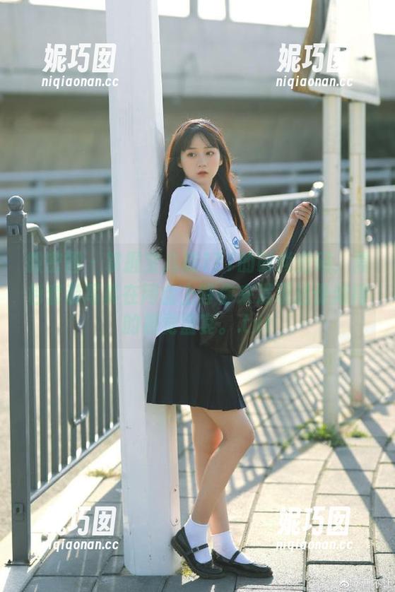 微密圈 - 掌握宝儿茹171的时尚密码，黑色套装写真在网盘上等你来发现这份难得的视觉盛宴。.txt