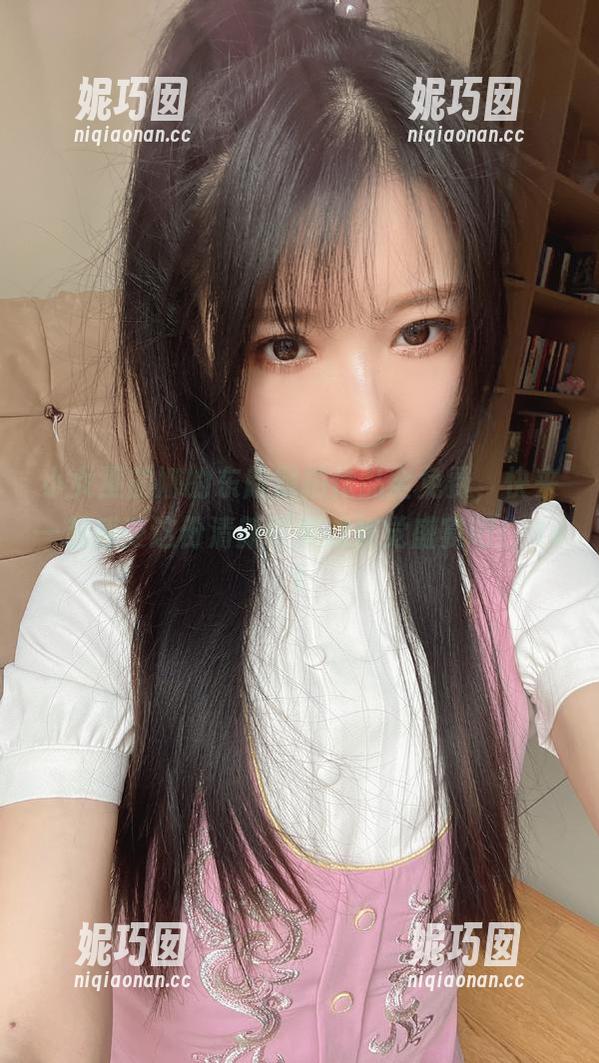 小女巫露娜的东航棚拍作品全免费，快来一起感受这份清新可爱的视觉盛宴吧！.txt
