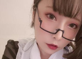 小泉学姐吖与海浪交融，难忘的海边写真图片尽在此刻.txt