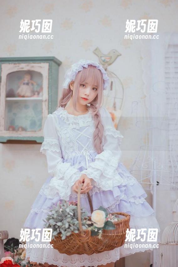小野妹子w独特女仆造型的精选作品，令人心动的视觉盛宴.txt