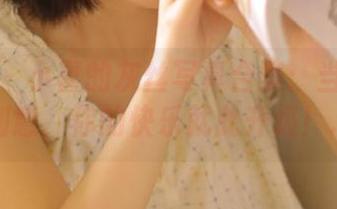 尤果网 – 小喜的灰丝写真合集：当灰丝遇上创意，你的快乐就此升级！.txt