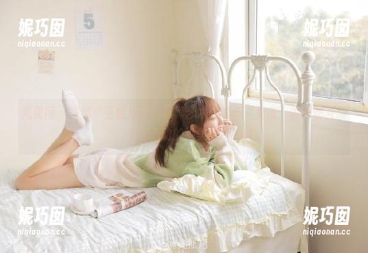 尤果网 - 揭秘“王瑞儿”的写真艺术：她与“女友”的亲密互动，令人心动的绝美图片.txt