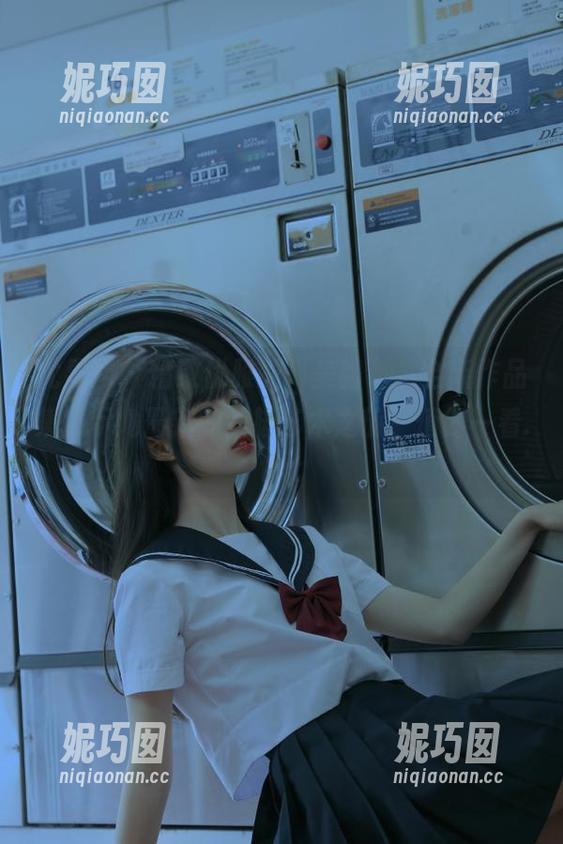 尤果网 - 精致优雅的“美替”，全新作品集展示她最新的美脚艺术之旅，值得一看.txt