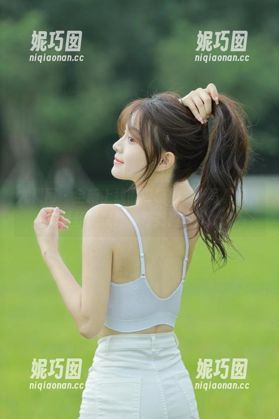 尤果网 - 全新上线的谭晓彤最新写真集，裤里丝捕捉青春与美的瞬间.txt