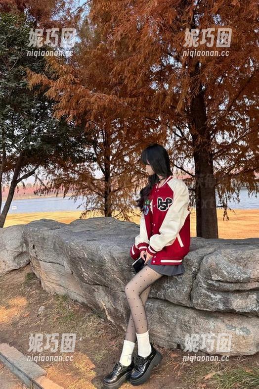 尤果网 - 加入陈幼伊美脚图库，获得绝佳资源，轻松输出灵感与创意.txt