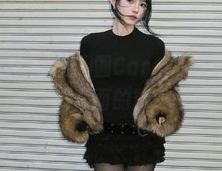 尤蜜荟 – 追寻土肥圆Carol的写真图册，感受每一帧画面的精彩剧情.txt