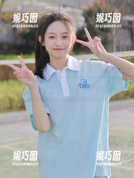 尤蜜荟 - 最新美图大揭秘，宋梓诺Bee白衬衫写真完美诠释清新与优雅.txt