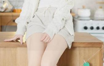 尤蜜荟 – 下载尤妮丝Egg的护士写真美图，感受每一个细节传递的温暖！.txt