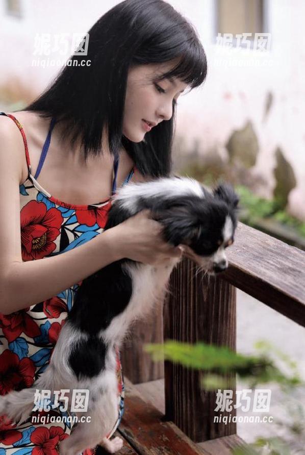 尤蜜荟 - 私房写真分享：心上可Flora带你领略JK风格的梦幻瞬间.txt