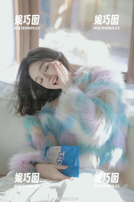 尤蜜荟 - 筱慧白丝写真作品更新：绝美图片让你感受初春的温暖与柔情.txt