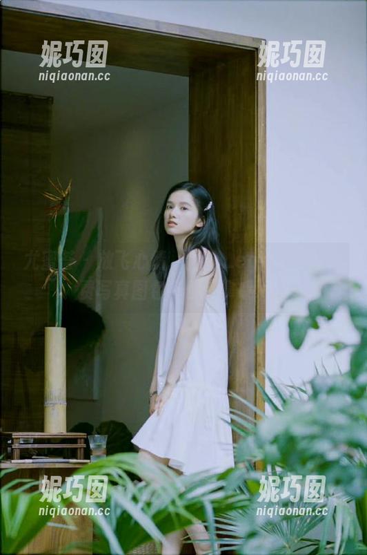 尤蜜荟 - 放飞心情，蛋蛋_egg妹妹的免费写真图包等你来拿哦.txt