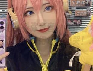 网盘更新啦！看弥音音ww穿着爱宕校服，写真笑点多得让人想哭！.txt