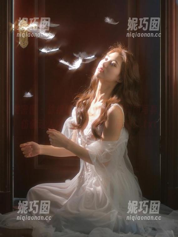 微密圈 - 徐绾绾yyyy的皮衣美图写真，仿佛迷人风景，值得细细品味！.txt