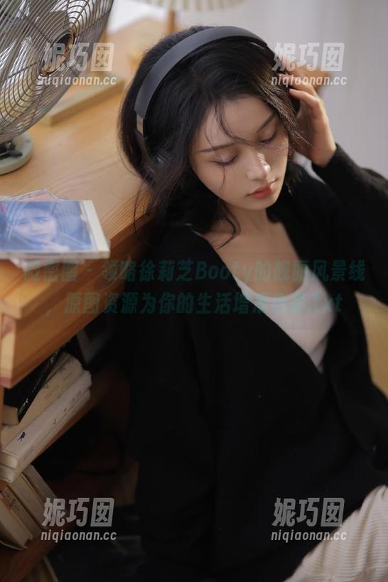 微密圈 - 领略徐莉芝Booty的靓丽风景线，原图资源为你的生活增添色彩.txt