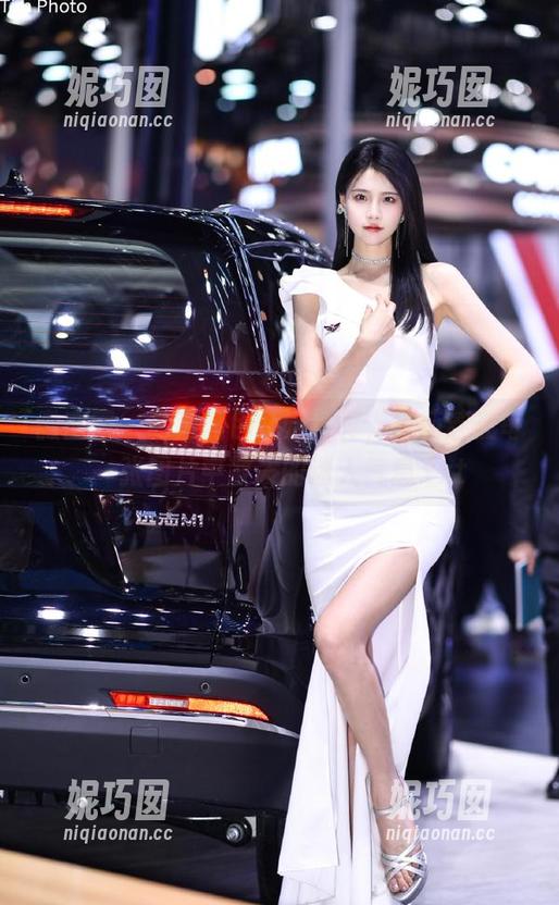 微密圈 - 高清蓝色妖姬写真，徐莉芝在每一张图片中散发的迷人气息.txt