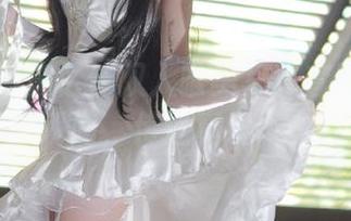 推女神 – 施忆佳双人唯美写真套图：分享瞬间，传递真爱.txt