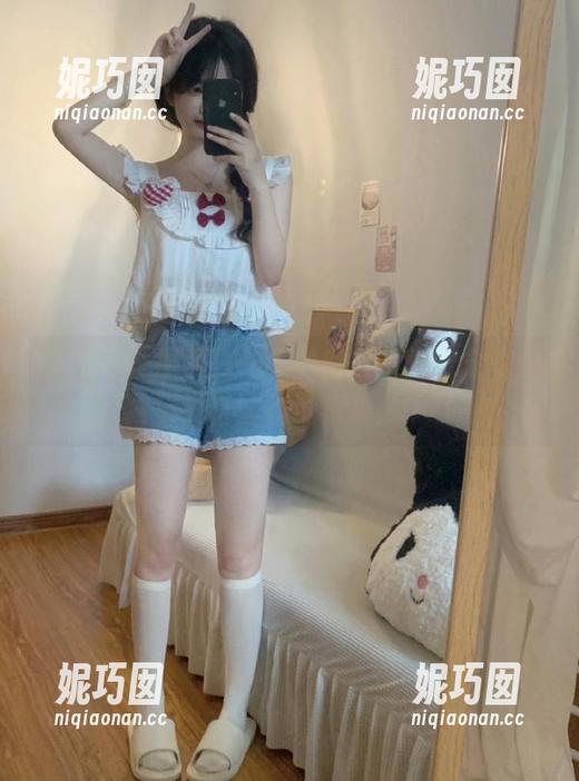 推女神 - 探索白一晗的肉丝写真，分享她独特风格的视觉盛宴！.txt