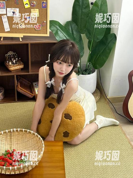 推女神 - 精选雪Baby可爱写真无圣光合集，展现纯真魅力的时刻.txt