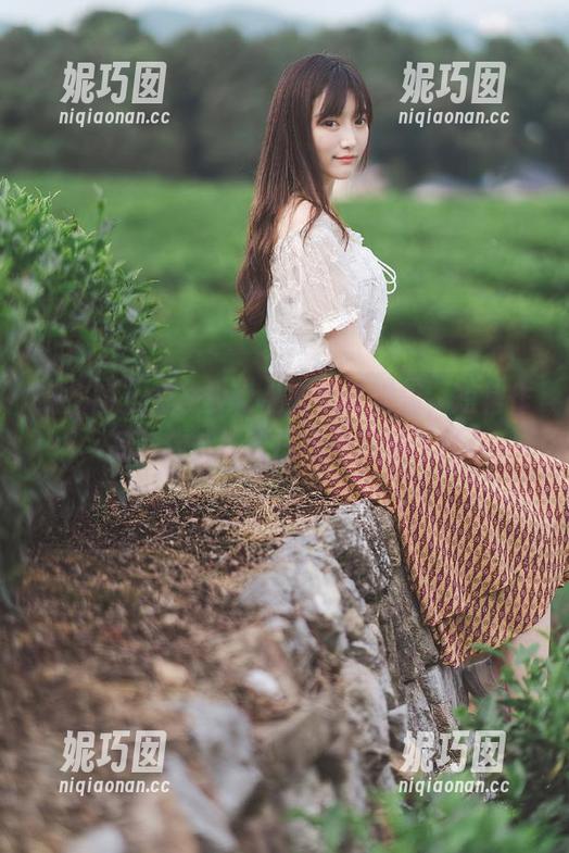 微密圈 - 提袜少女私房写真闪耀，短裙作品为你解锁夏日穿搭灵感.txt