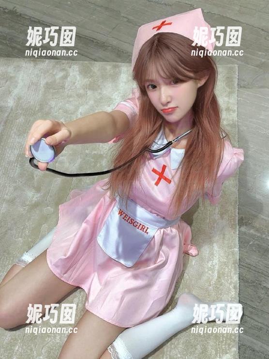 星乐园 - 杨晨晨sugar甜心精选：自嘲不怕，套图更能展现真实的我.txt