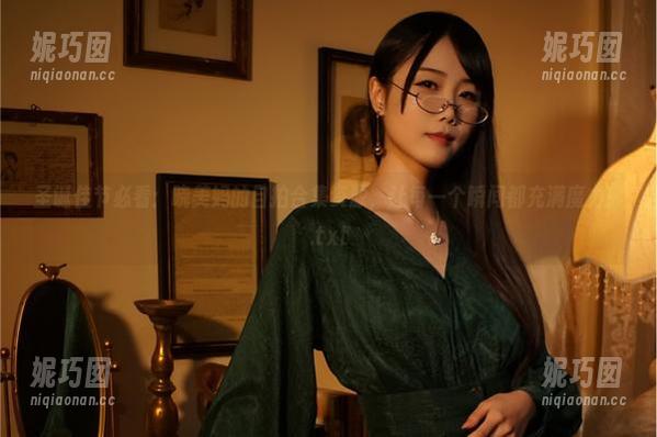 圣诞佳节必看：晓美妈的自拍合集资源，让每一个瞬间都充满魔力！.txt