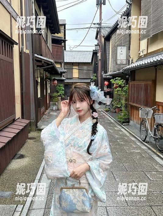 果团网 - 周晓唯美足写真，尽在免费图册中呈现她的魅力风采.txt