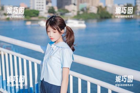 观看桜桃喵护士写真，探索她在医院生活中的点滴故事与无私奉献精神。.txt