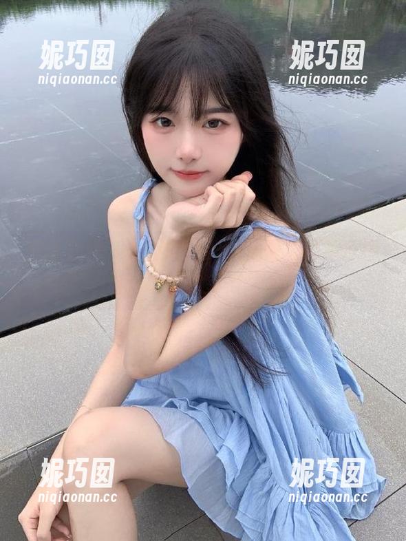 梦丝女神 - 捕捉瞬间，乔儿蕾丝写真原图与套图的完美演绎.txt