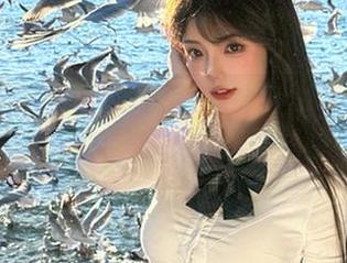 梦丝女神 – 独家放送：晓晓的奶牛私房写真原图，感受真实之美！.txt
