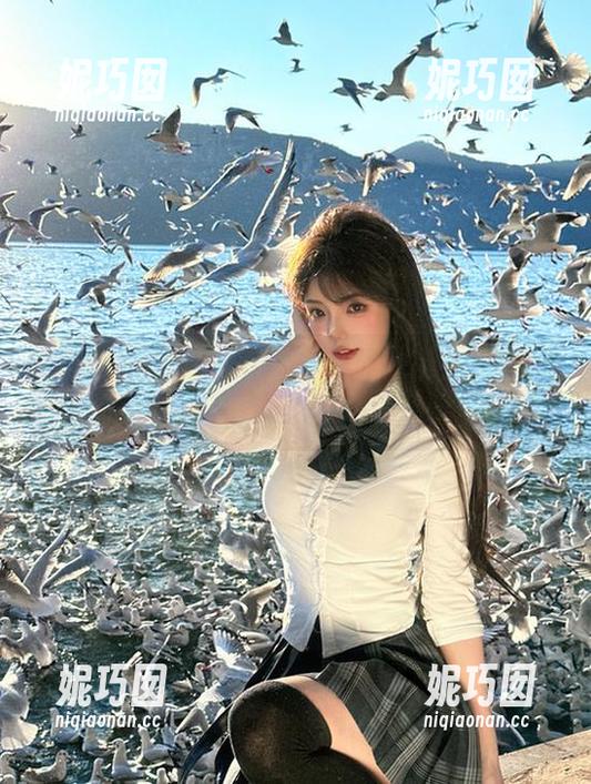 梦丝女神 - 独家放送：晓晓的奶牛私房写真原图，感受真实之美！.txt