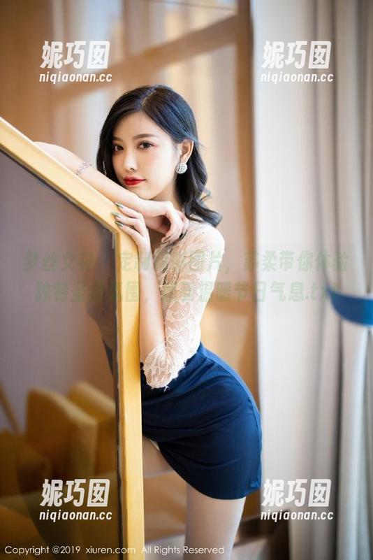 梦丝女神 - 定制精彩图片，苏柔带你体验独特圣诞氛围，感受温暖节日气息.txt