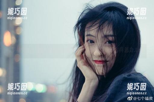 梦丝女神 - 最新香萱旗袍作品集，穿越时空感受古典魅力.txt