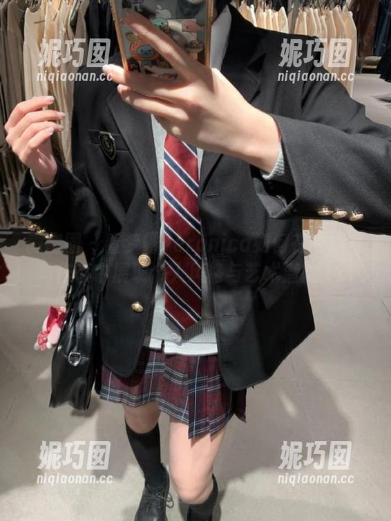 微密圈 - 看梦露veronica如何在豹纹写真作品中展现个人风格与艺术潜能.txt