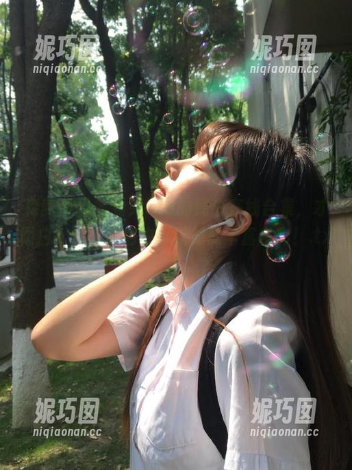 森萝财团 - 看完Sia的纯白在线合集，才明白：原来白色也可以如此丰富多彩！.txt