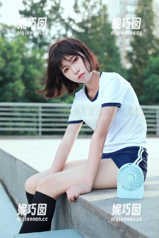 森萝财团 - 媛媛瑜伽写真合集：优雅身姿尽显在每一张图片中.txt