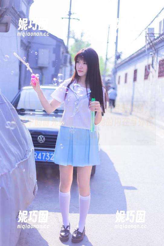 模范学院 - Ellie艾栗栗红裙写真原图，图集中的时光如画，尽展她的内在与外在之美.txt