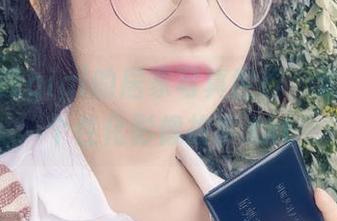 探索樱晚gigi的居家写真世界，定制你的个性化影像故事.txt
